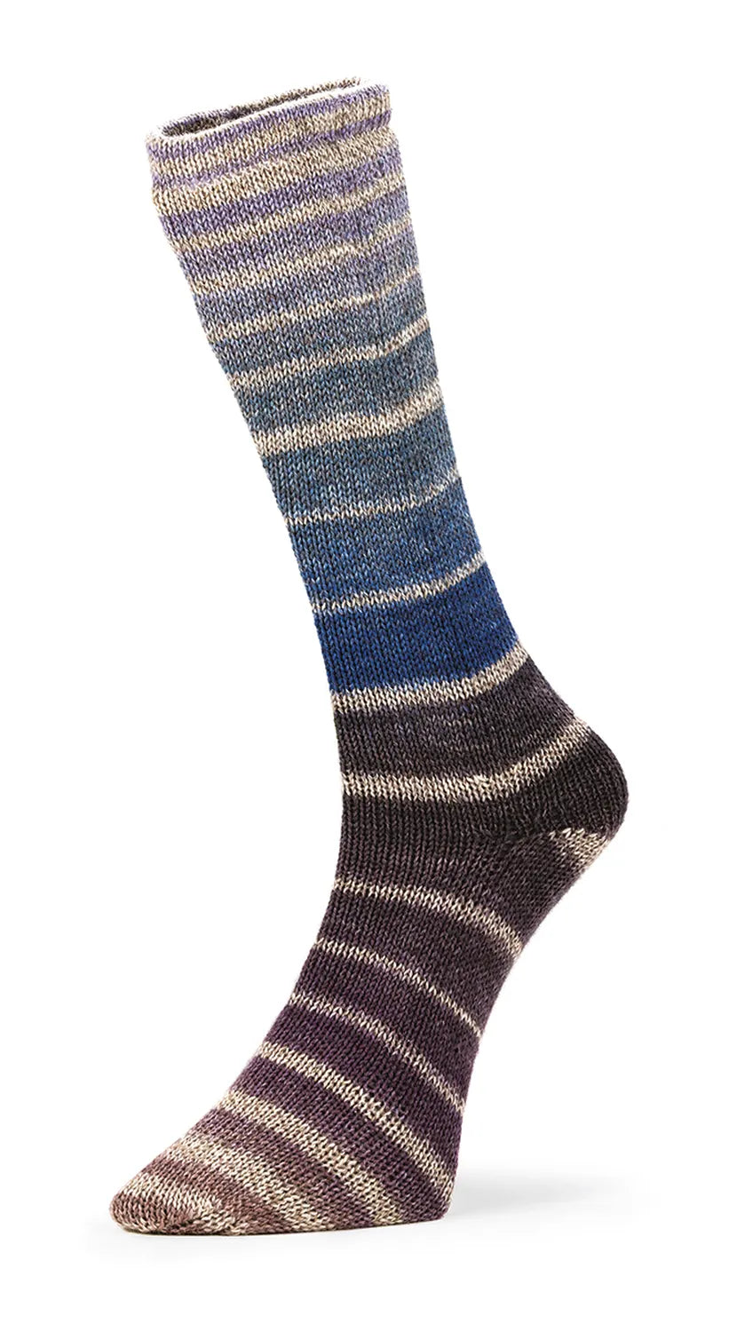Gestrickte Socke aus Nordik Socks Farbe 05