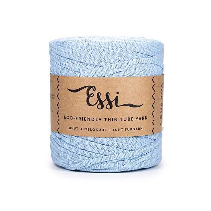 Knäuel des Garns Essi in Farbe Hellblau