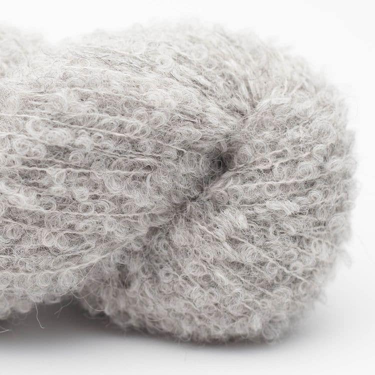 Alpaca Bouclé in Farbe hellgrau
