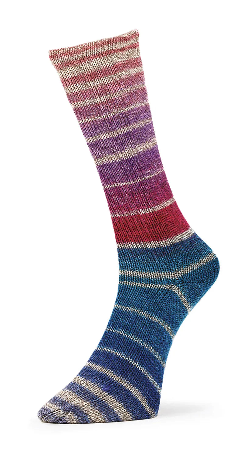 Gestrickte Socke aus Nordik Socks Farbe 06