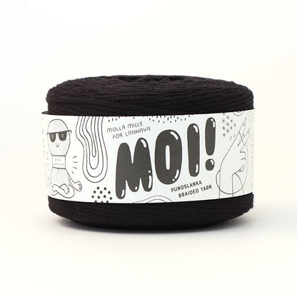 Ein Knäuel des Garns Moi von Lankava in Farbe Schwarz